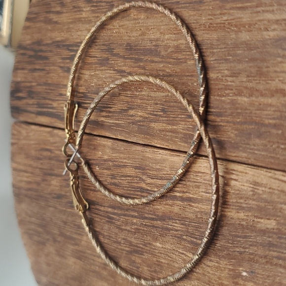 Celtic twist hoop earrings E626 - Picture 1 of 3